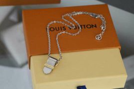 Picture of LV Necklace _SKULVnecklace11ly2112686